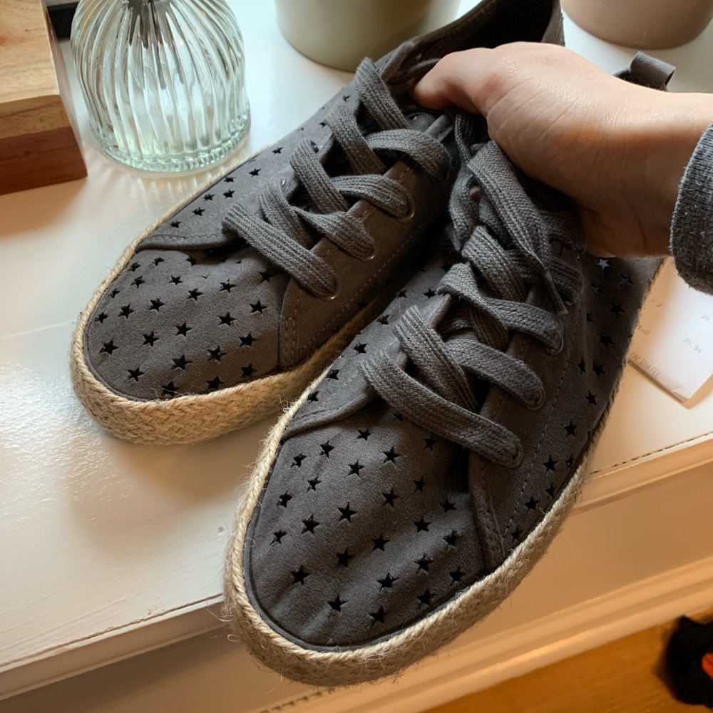 NWOT ⭐️ star ⭐️ sneakers